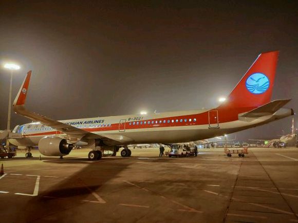 四川航空于10月29日成功开通成都温哥华直航